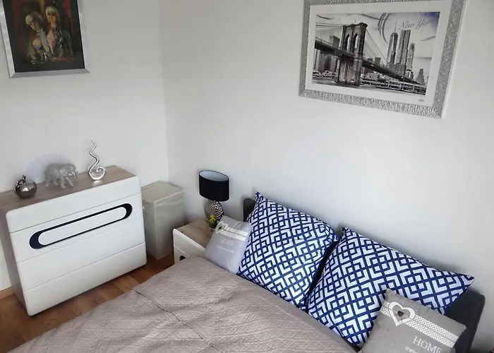 Beautiful City Centre Apartament